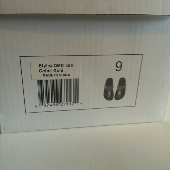 Olivia 9 Glam Cork Thong Sandals - Picture 5 of 5